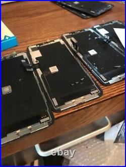 4 iPhone 11 Pro Screens / Broken Glass Good Lcd for parts only